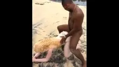 Ce noir prend des blanche comme un chien