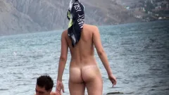 Blonde voyeur babe Sophie Keagan public flash