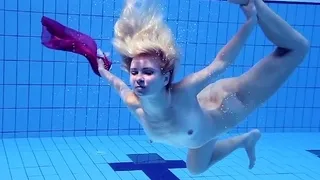 Elena Proklova underwater mermaid in pink dress