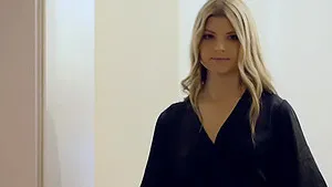 Amateur lesbian girls Gina Gerson and Alexa Tomas pussy licking