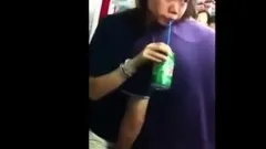 Metiendo mano por delante en el metro asiatico