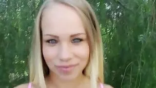 Slender diva Britney Young blows big love rocket