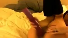 Asian camslut fucks herself like theres no tomorrow
