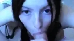 Cute skinny babe goes down on bf