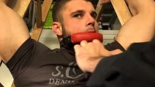 Muscle bodybuilder handjob with cumshot