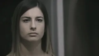 Naked Kris feverishly masturbating til she squirts