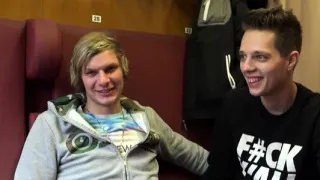 Hot gay bareback and facial