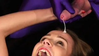 Naughty stunner gets cumshot on her face sucking all the jiz