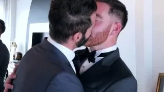 Muscle son flip flop with cumshot