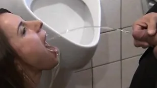 Hot pornstar piss with cumshot