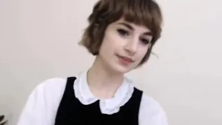 Pretty Good Short Hair Teen Loves To Show Off On Cam