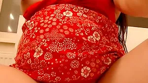 Pregnant cutie fingering her pussy on webcam and loves it