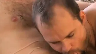 Euro hunk Simon shows off his sexy hot body