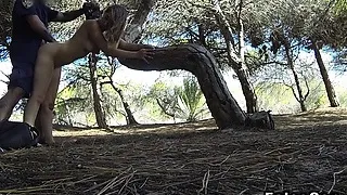 Nude amateur babe walking on the beach then fucking