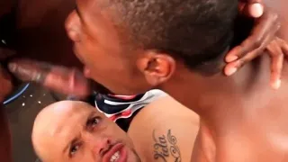 Interracial hung muscular hunks assfucking