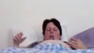 Spying my BBW mom trying her new vib