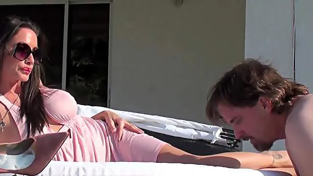 Dahsing milf in outdoor femdom along her partner