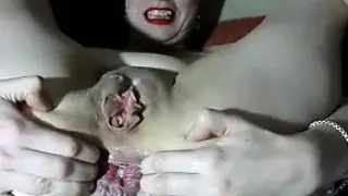 Webcam Slut Pumping Her Ass