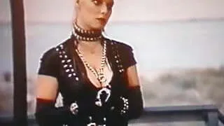 American Vintage Busty Domina