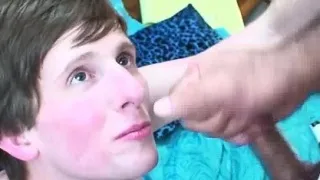 Gaydaddy gives twink a mouthful of cum