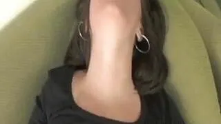 Fingering Brunette Squirt 2