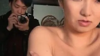 Erotic curvy Japanese geisha pictured naked and sex starved