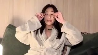 Cute asian chick hot solo masturbation