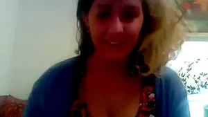 Hot Babe Strips and Fingers her Pussy live