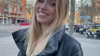 Blonde Stunning Teen Sucks Like a Godess