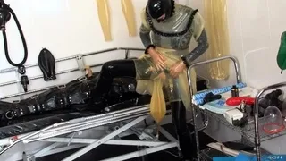 amateur lustywench fingering herself on live webcam