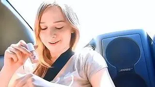 Cutie plays with vibrator