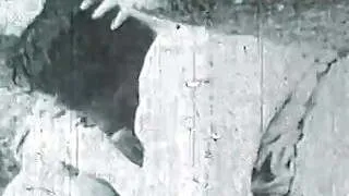 Margot, servante docile.