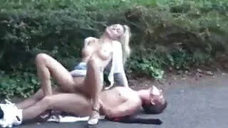 Couple have sex in car park (OH4P)