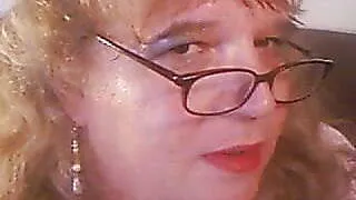 Sissy Vaping Closeup