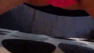 ANAAL KLAARKOMEN MET PLUG 