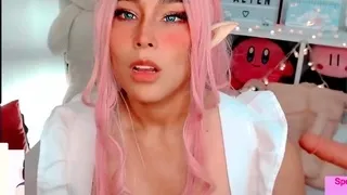 Babe With Big Boobs Masturbates