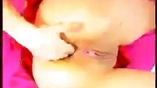 Webcam sweety really enjoys fucking her gaping asshole
