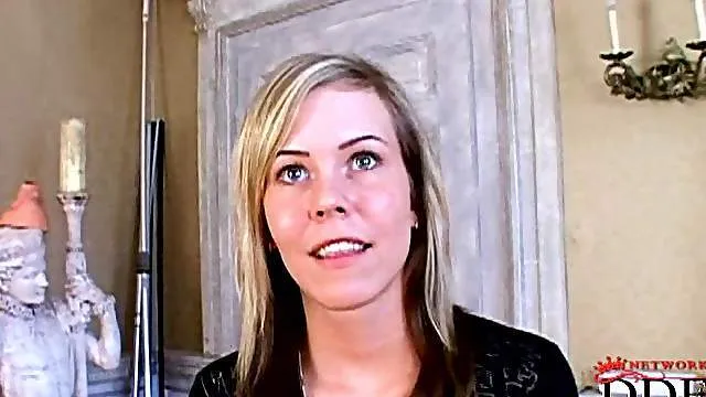 Chick with hot bubbles strips to show off