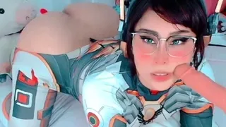 Amateur brunette ariana marie solo toying