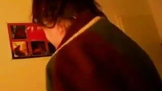 auf dem Bett daheim Sie blst mir einen