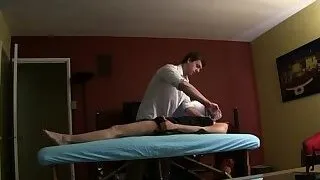 Pretty babe gets wild drilling