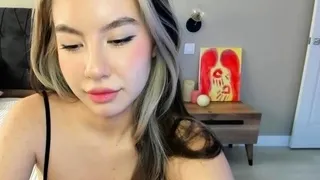 Amateur sweet blonde babe sucking cock