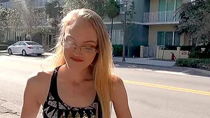 Nerdy Heather Hamilton gets talked into blowing a delicious dick