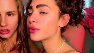 Cute amateur webcam teen girl toying pussy on webcam