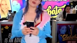 Amateur masturbating on webcam