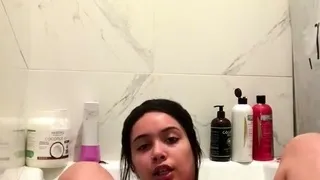 Webcam fun mature brunette with toys cum on cam