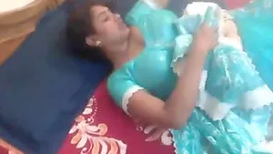 Desi Bhabhi In Sari Masturbation