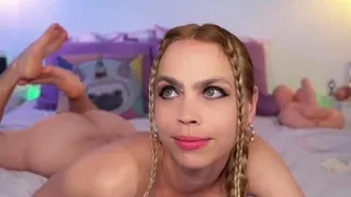 Hot Busty Webcam Babe Masturbate Solo