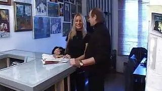 Tu pourrais etre mon pere