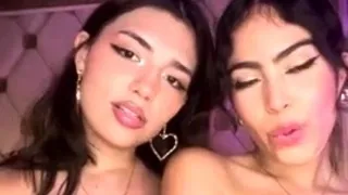 Amateur webcam babe showing her sexual goods